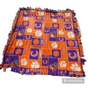 Clemson Tigers NWOT No Sew Fleece Toss Blanket Fleece, Anti Pill Fleece
